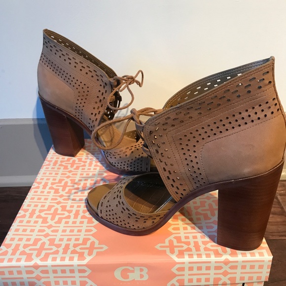 Gianni Bini Heels - Picture 3 of 7